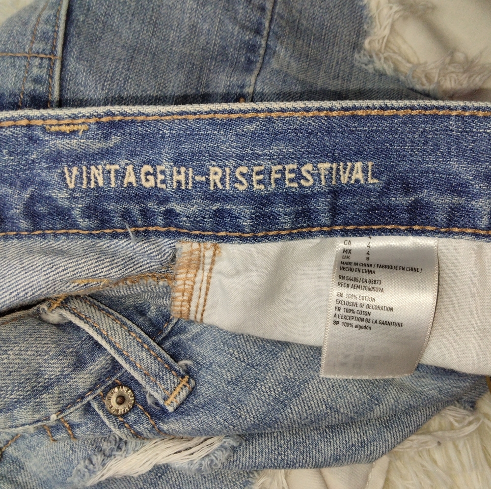 AEO Distressed Vintage Hi-Rise Festival Jean Short Size 4 - Picture 9 of 12